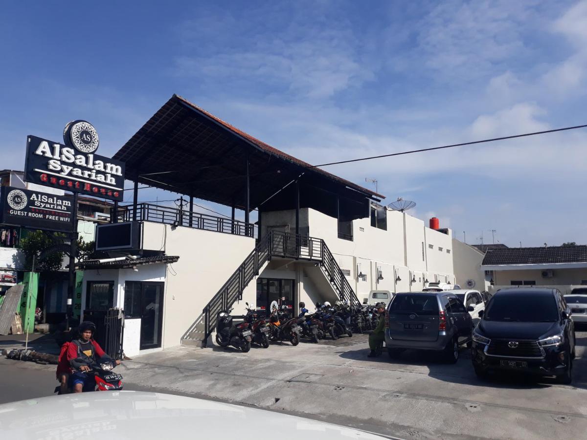 Alsalam Syariah Guesthouse Solo Exteriör bild