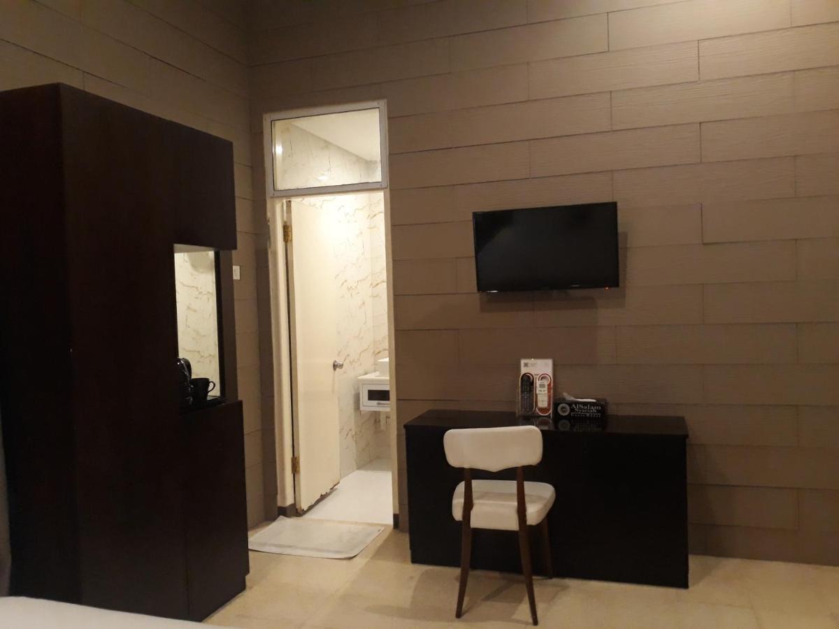 Alsalam Syariah Guesthouse Solo Exteriör bild