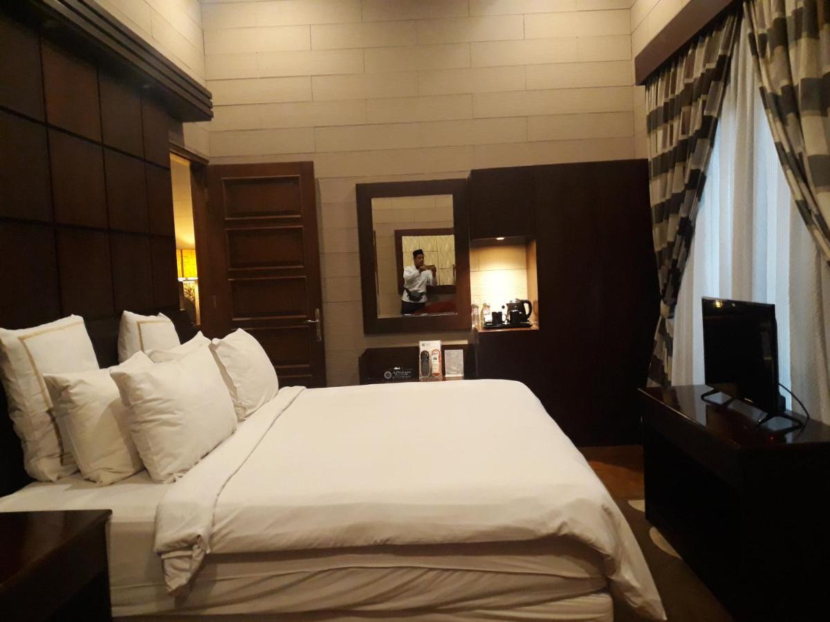 Alsalam Syariah Guesthouse Solo Exteriör bild