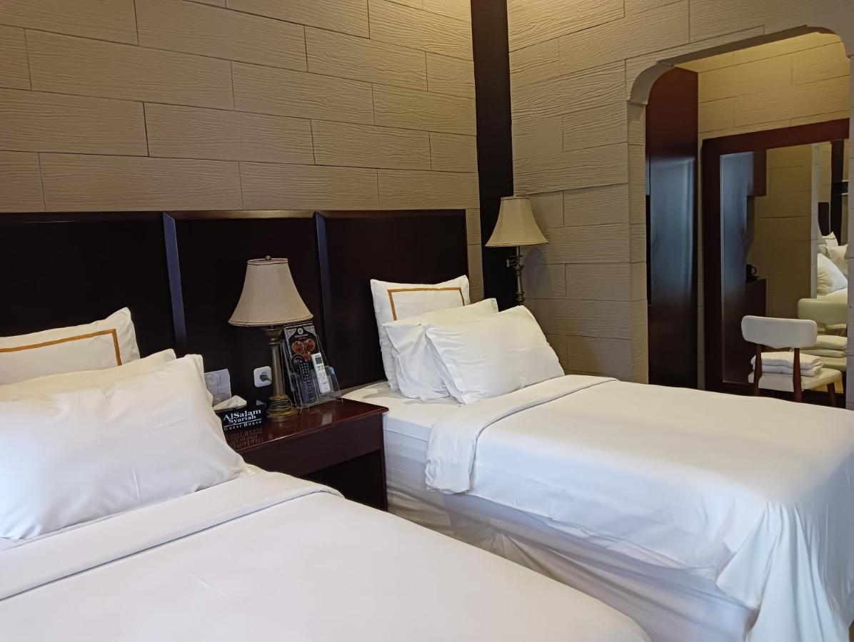 Alsalam Syariah Guesthouse Solo Exteriör bild