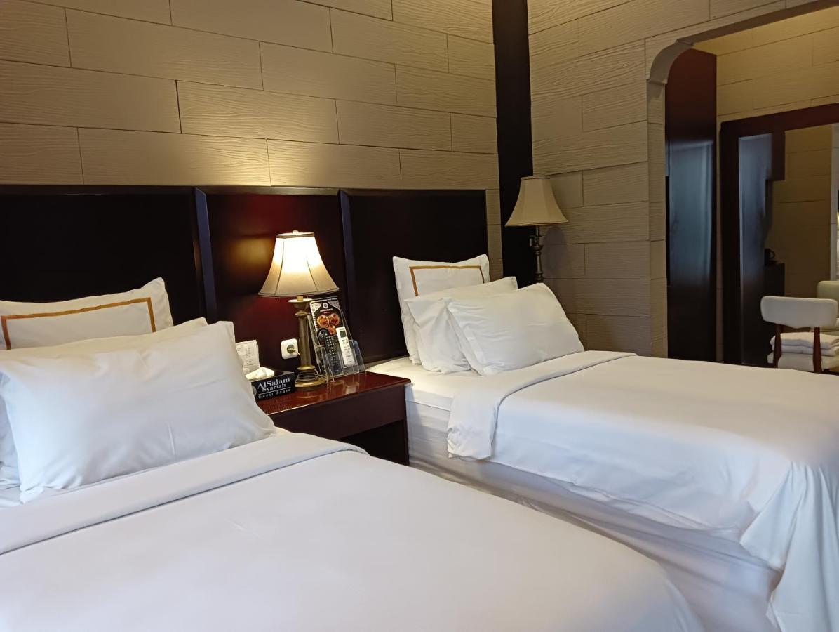 Alsalam Syariah Guesthouse Solo Exteriör bild