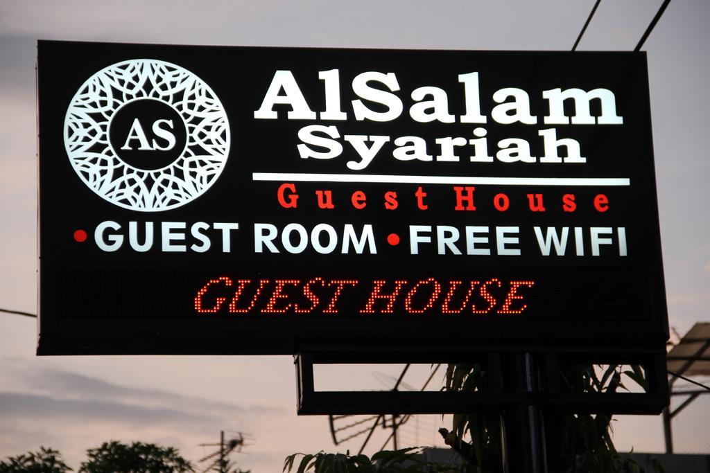 Alsalam Syariah Guesthouse Solo Exteriör bild